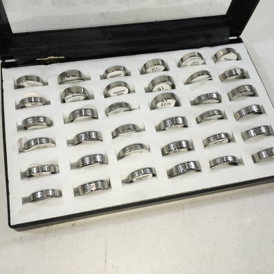 Two Yuan Exquisite Ornament Men's Ring Ring Lettering Multiple Boxed 2 Yuan Shop Wholesale Supply