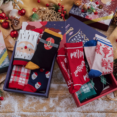 2020 Autumn and Winter New Socks Holiday Christmas Socks Men's Socks and Women's Socks Santa Claus Tree Deer Couple 4 Pairs Gift Box