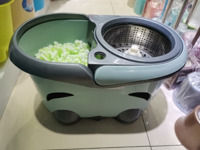 Rotating Bear Bucket New