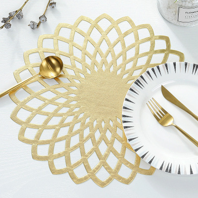 Factory Direct Sales New Hollow Insulation Pad Simple Gold European PVC Placemat Plate Pad 33cm