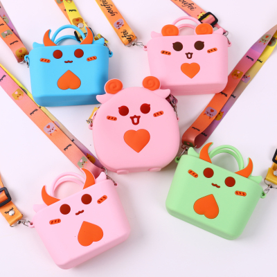 New Creative Coin Pocket Silicone Cute Cartoon Little Girl Coin Bag Children Jinniu Silicone Coin Purse