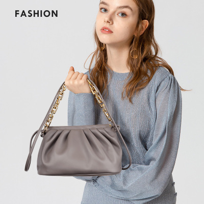 2020 New Simple Texture New Small Bag Women's Fashion Korean Style Crossbody Shoulder Bag Online Influencer Pop Cloud Bag