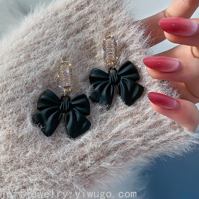 Autumn and Winter Black Bow Stud Earrings Korean Elegant Internet Popular Earrings 2021 New Earrings Women's Light Luxury All-Matching