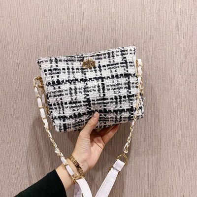 Internet Celebrity Small Bag Women's New Popular Women's Bags Western Style Fashion All-Matching Chain Ins Cross Body Bucket Bag Fashion This Year