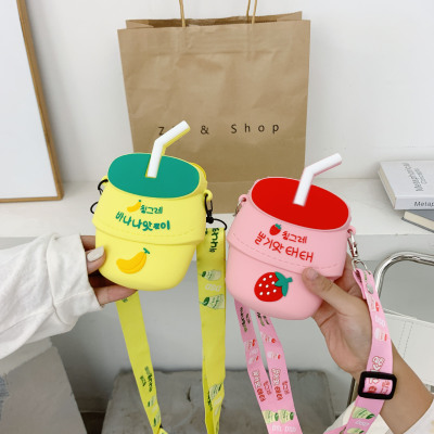 Factory Direct Sales Cartoon Straw Cup Milky Tea Cup Cute Silicone Creative Purse-Music of the Tide Paragraph Men Baby Crossbody Bag