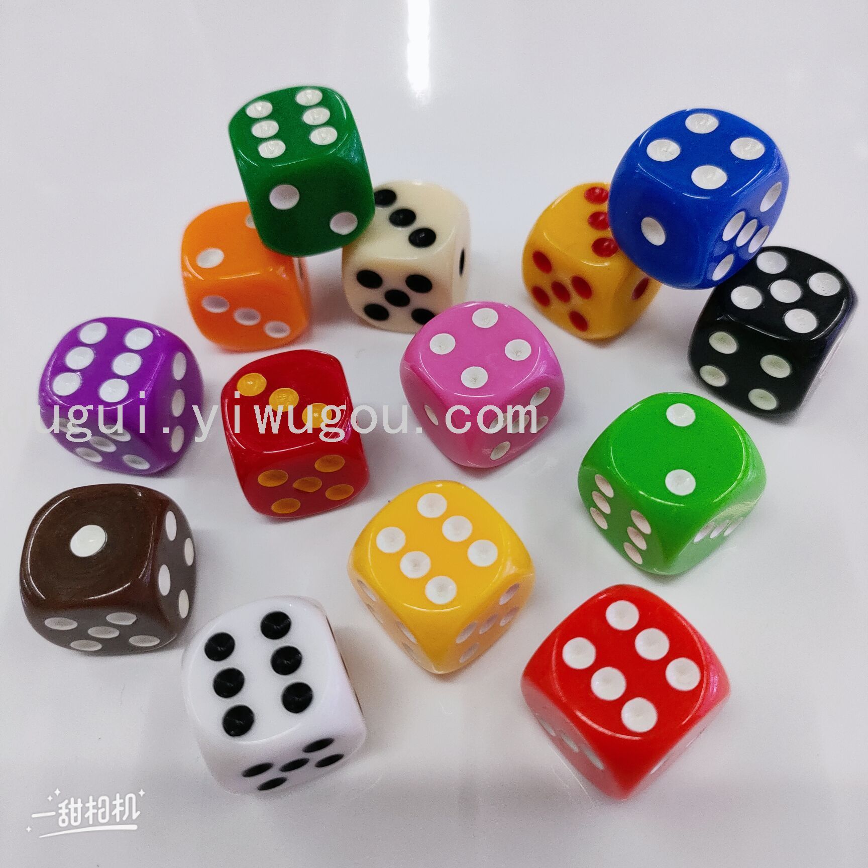 实色骰子  玩具配件色子 亚克力骰子 高档游戏棋 塑料棋子配件