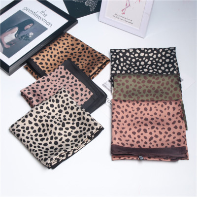 2020 New Emulation Silk Scarf Women 70*70 Small Square Towel Korean Style Versatile Professional Scarf Printed Scarf Wholesale