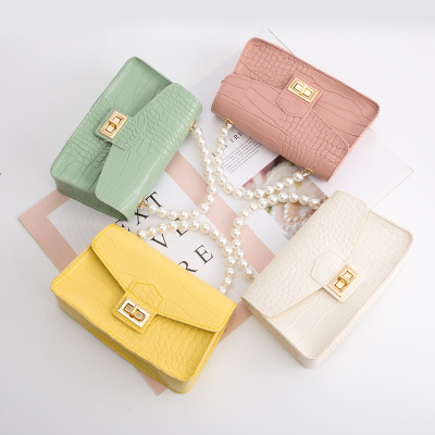 Women's Bag 2021 New Crocodile Pattern Lock Pearl Portable Chain Small Square Bag Casual Mobile Phone Small Bag One-Piece Delivery