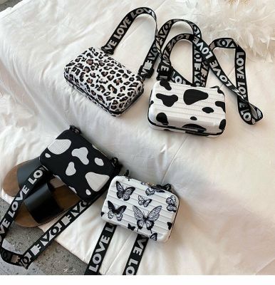 New Shoulder Clutch Shaping Small Bag Female Crossbody Travel Suitcase Small Box Mobile Phone Bag Small Square Bag