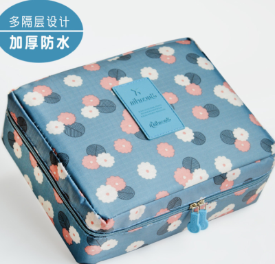 Nylon Cloth Portable Waterproof Wash Bag