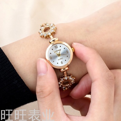 Bracelet Quartz Watch Digital Scale Diamond Case Rhinestone Strap Fashion Bracelet Women's Watch Manufacturer