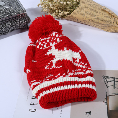 Factory Direct Sales Christmas Sleeve Cap Red Fur Ball Cartoon Deer Woolen Cap Knitted Hat Gifts Can Be Wholesale