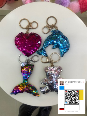 Reflective Glossy Heart Keychain Pendant Car Luggage Fashionable Sequins Heart-Shaped Accessories Pendant Hot Selling Small Jewelry