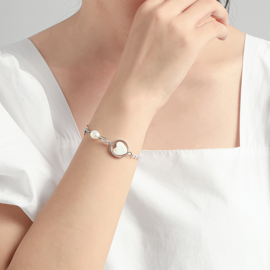 韩版简约甜美心形贝壳珍珠手链 合金圆环设计时尚手串厂家批发