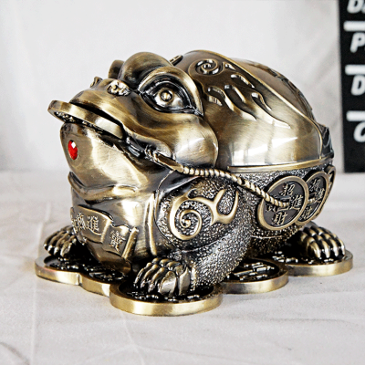 Golden Toad Ashtray Creative Personalized Trend Spherical Metal Multi-Functional Office Home Living Room with Lid