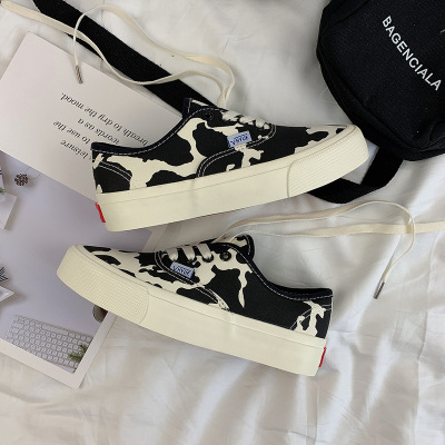 2021 Autumn New Low Top Cow White Canvas Shoes Female Students Ins Korean Style All-Match Low Top Trendy Leopard Print Board Shoes