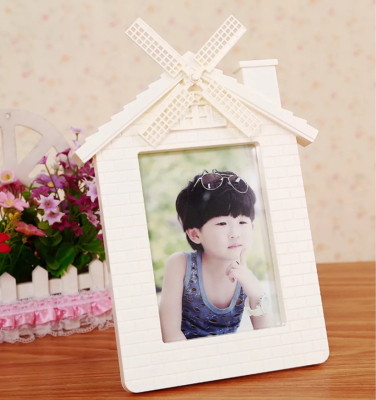 Haotao Photo Frame Ht8728 Dutch Windmill House 7-Inch