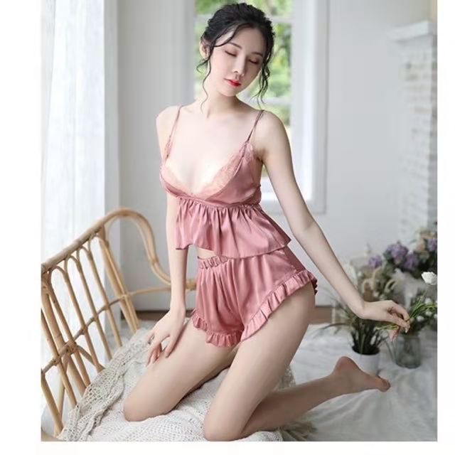 性感睡衣女新款吊带甜美私房女士内衣诱惑丝滑短裤套装