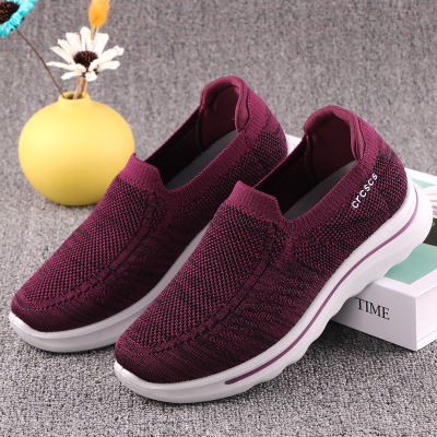 Sports and Leisure Flying Woven Women's Shoes Breathable 2021 New Old Beijing Cloth Shoes Women's Single Shoes Running Light Mom Shoes Wholesale