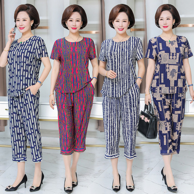 Mom's Summer Wear 2019 New Short-Sleeved Two-Piece Suit Middle-Aged Women's Summer Fashion Set Top T-shirt Batch