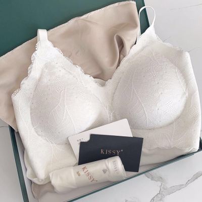 Kissy Platinum White Limit Lace Modal Vest with Cup without Steel Ring Underwear Set for Women