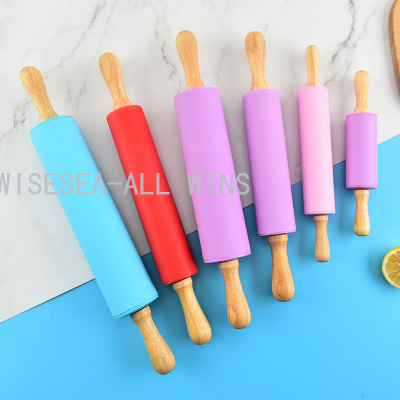 SILICONE WOODEN HANDLE ROLLING PIN