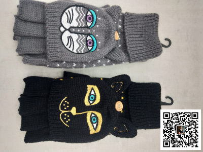 Cartoon Embroidered Square Cover Knitted Gloves