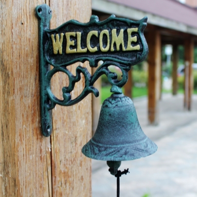 Nordic Country Retro Welcome to Double-Sided Hanging Door Plate Cast Iron Doorbell Hand Bell