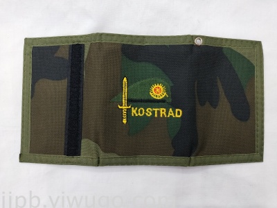 Factory Professional Customized Camouflage Cloth Embroidered Flag Sword Chain Wallet.