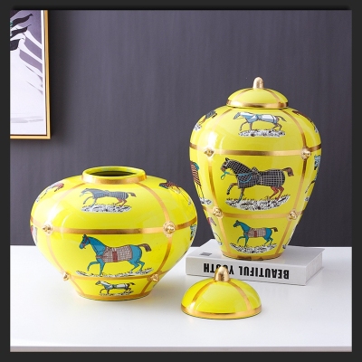 Factory Ceramic Crafts Creative Decoration Gold Platinum Horse Vase High-End Soft Home Decoration Flower Holder