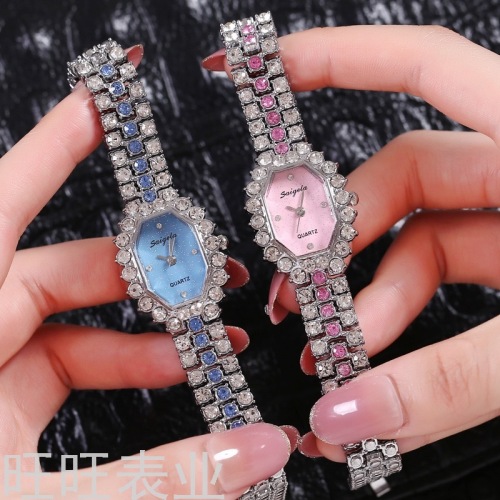 New Steel Watch Female Student Fashion Trend Silver Ornament Bracelet Steel Strap Watch Full Diamond Women‘s Square Watch