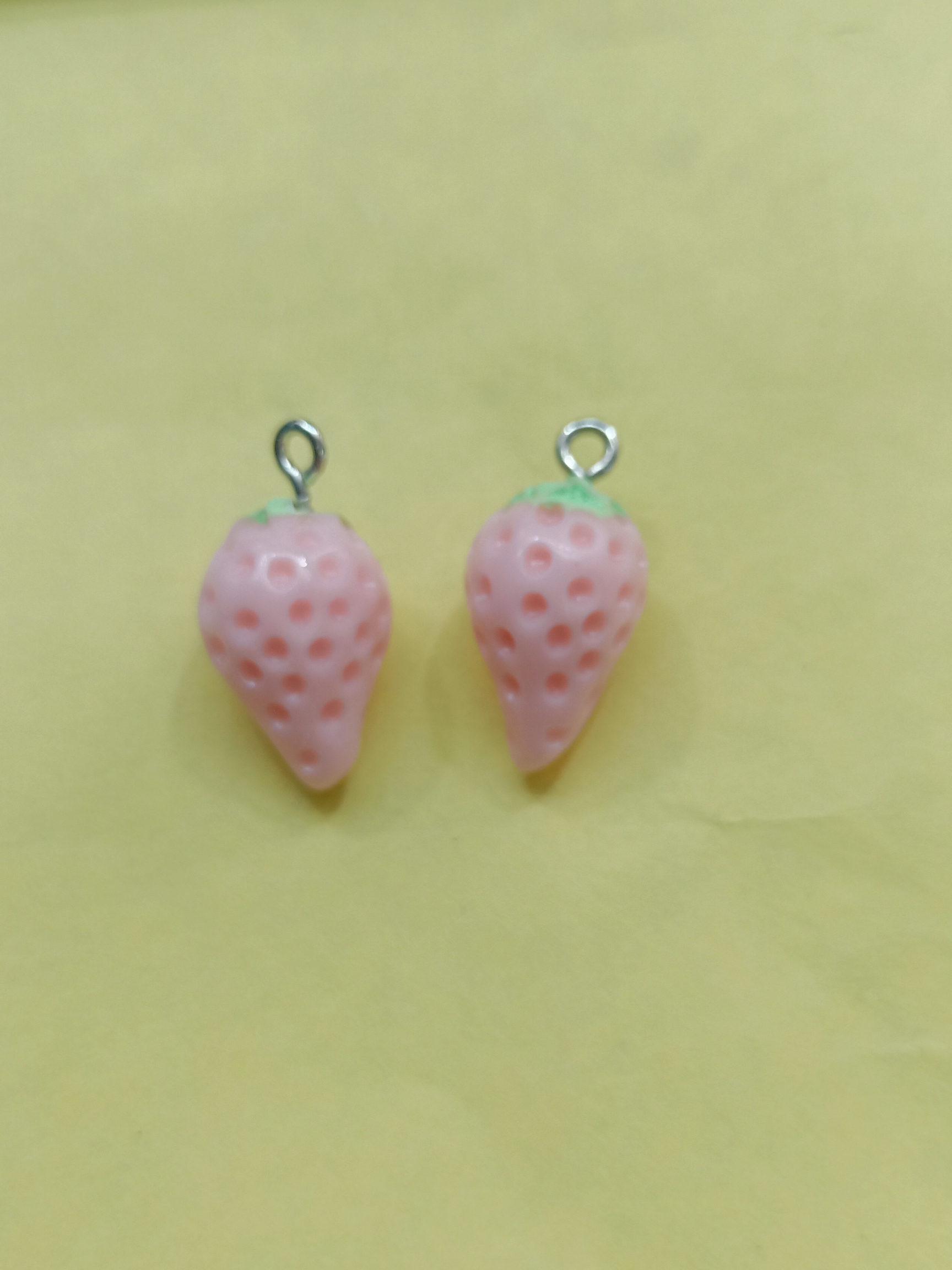 草莓配件 钥匙扣 耳钉 耳环 项链 手链 头饰手机壳