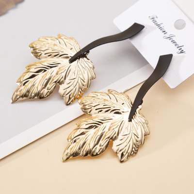 Hong Kong Style Maple Leaf Shape Earrings Gold European and American Leaves Long Strip Earrings Black Gold Earrings Eardrops Cross-Border Hot Sale