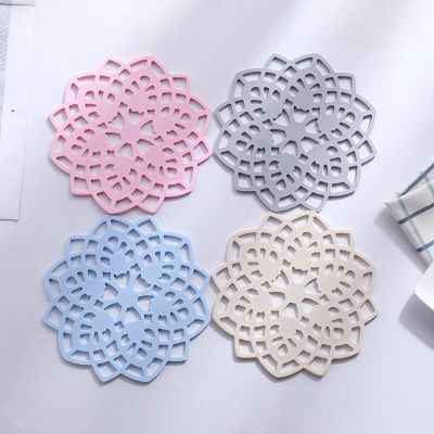 Factory Direct Supply Nordic Style Silicone Thermal Insulation Pad Hollow Flower-Shaped Coaster Dining Table Cushion in Stock Wholesale