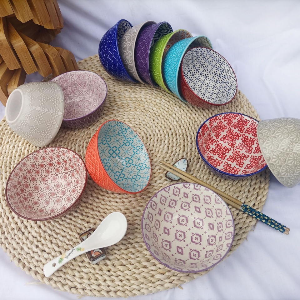 浮雕印花陶瓷碗 日式和风外贸出口陶瓷 家用4.75寸反口米饭碗餐具