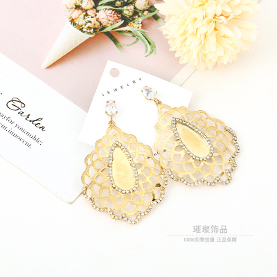 Luxury Japanese and Korean Dinner Series Eye-Catching Hollow Vintage Diamond Chinese Royal Court Style Alloy Elegant Women's Exaggerated Earrings