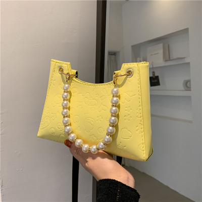 Casual French Simplicity Underarm Bag for Women 2020 New Fresh Pearl Hand Popular Shoulder Baguette Bag