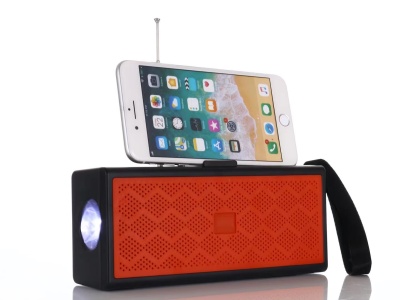 Gdh2022 Private Model Card Wireless Mobile Phone Bluetooth Dual Speaker with Flashlight Lamp FM Mini TWS Audio