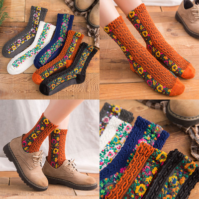 Japanese Ethnic Style Palace Pattern Small Floral Socks Women's Cotton Personality Middle Boots Socks Retro Color Women's Socks