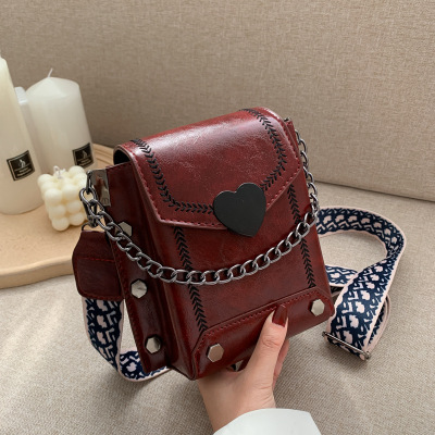 INS Fashion Trend Niche Women Bag Spring 2020 New Simple Western Style Popular Online Influencer Fashion Messenger Bag