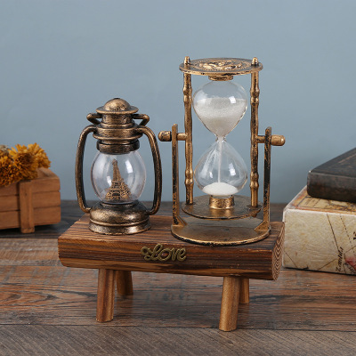 European Retro Style Portable Lamp Model Gift Decoration Creative Sand Clock Timer Decorative Resin Crafts Wholesale