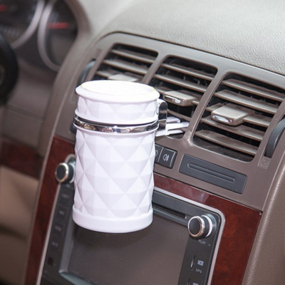 Car Ashtray with Light Air Outlet Diamond Cut Ashtray 11 * 7.5cm Car Ashtray