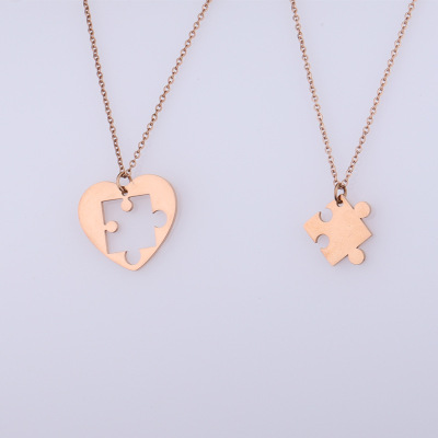 2020 New European and American Accessories Fashion Couple Geometric Puzzle Necklace Men and Women Romantic Korean Love Necklace Suit