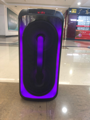 2021 New Electronic Products Double 8 Portable Bluetooth Audio Colorful Turn Light Blue Bud External Speaker
