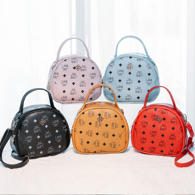 Women's Bag 2020 New Printed Portable Semicircle Shoulder Bag with Lining Fashion Leisure Phone Bag Small Bag Fashion