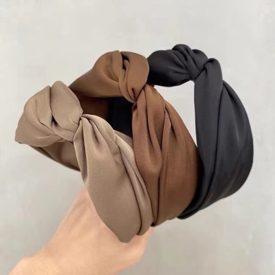 It Feels Great! South Korea Dongdaemun Vintage Satin Cross Twisted Headband out Temperament Hairpin with Broad Edge Women
