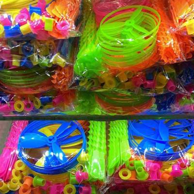 Factory Production Sky Dancers Hand Push Flying Saucer Childhood Nostalgia Toy Plastic Bamboo Dragonfly Stall Park Wholesale