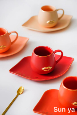Hot Sale Pop Lips Coffee Set Creative Porcelain Cup Gold Design Mug Milk Cup Water Cup