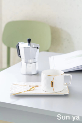 Hot Sale Internet Celebrity Classic Ceramic Cup Creative Coffee Set Gold Design Mug Milk Cup Water Cup