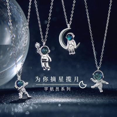 1400 Astronaut Couple Necklace Spaceman Pendant Clavicle Chain Ins Design Sense Hip Hop Necklace 2021 New